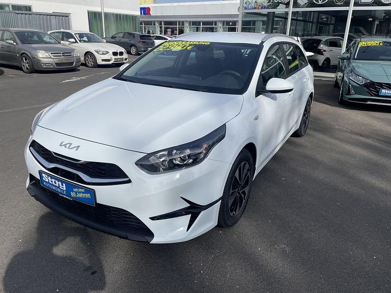 Yucca grau Neu 2025 Kia Ceed Sportswagon Kombi | 22.990 € (Guter Preis) - Bild 1/4