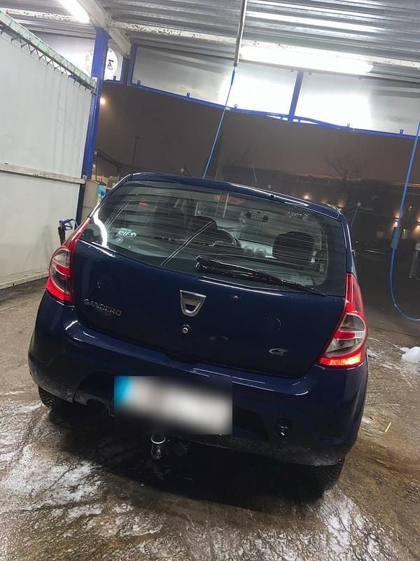 Gebraucht Dacia Sandero 75 PS (55 kW) 2011 Blau Kleinwagen