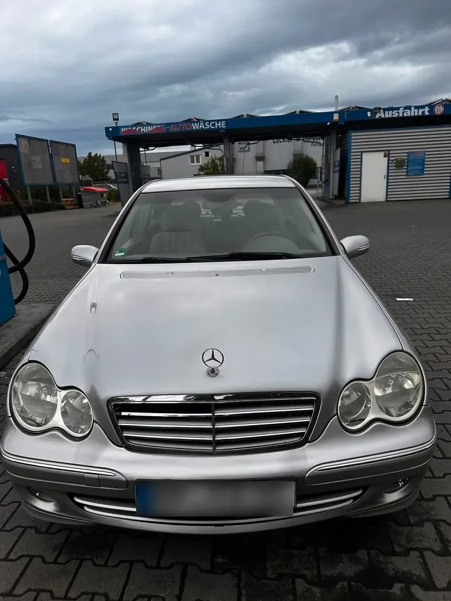 Gebraucht Mercedes C200 163 PS (119 kW) 2004 Silber Limousine