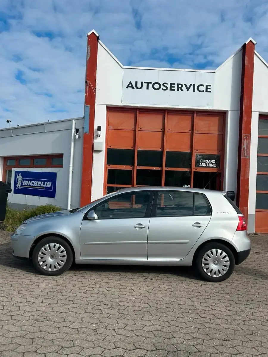 Gebraucht VW Golf IV 75 PS (55 kW) 2006 Silber Limousine