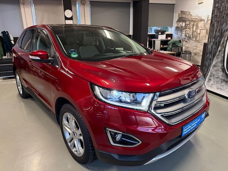 Second-hand Ford Edge Titanium 209 CP (153 kW) 2017 Roșu SUV