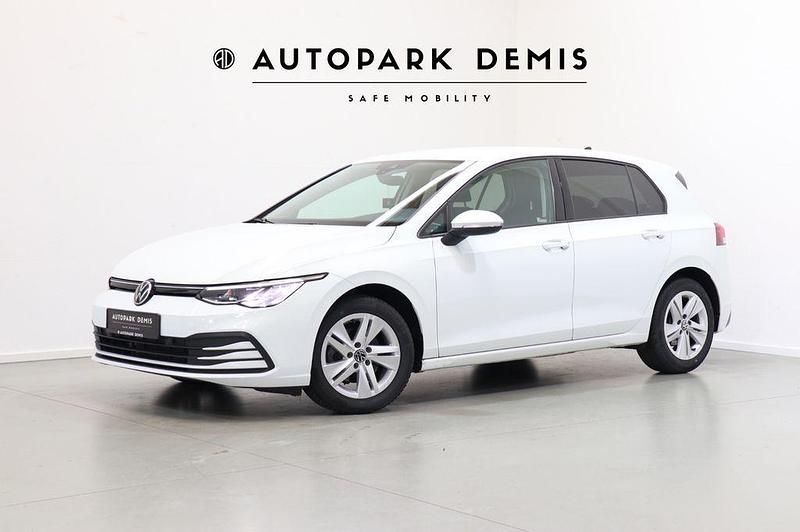 Weiß Gebraucht 2021 VW Golf VIII Life Limousine | 18.485 € (Guter Preis) - Bild 1/4