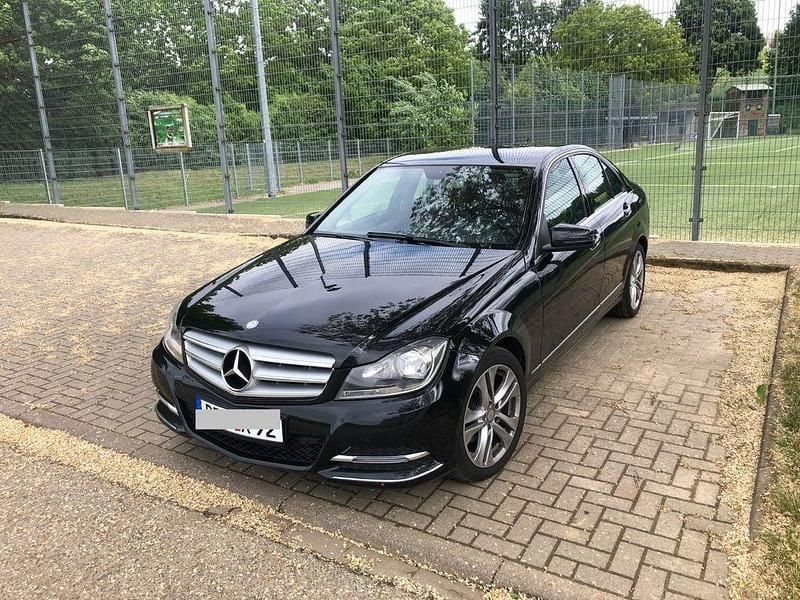 Gebraucht Mercedes 220 170 PS (125 kW) 2013 Schwarz Limousine