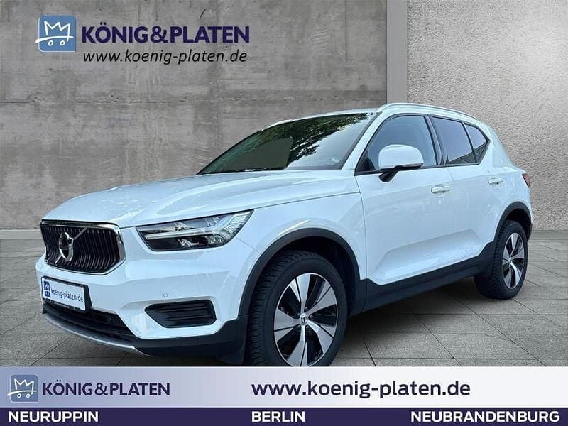 Weiß Gebraucht 2021 Volvo XC40 Momentum SUV | 27.990 € (Guter Preis) - Bild 1/4
