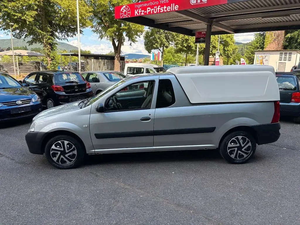 Gebraucht Dacia Logan Pick-Up 75 PS (55 kW) 2011 Silber Pickup