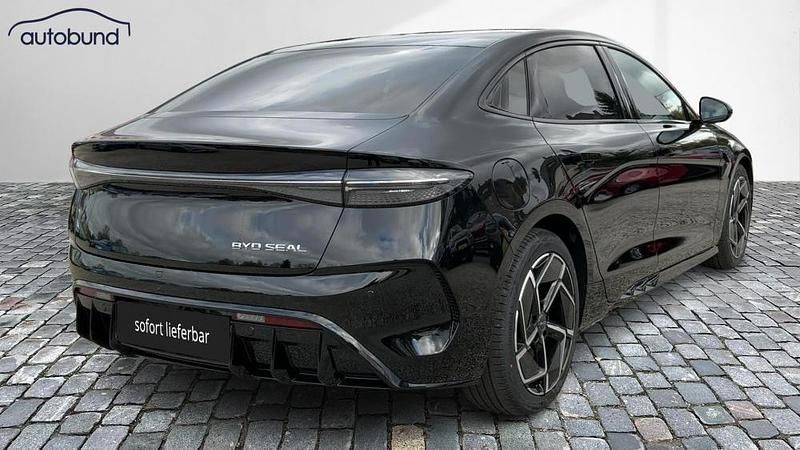 Neu BYD Seal Design 230 kW (313 PS) 2025 Schwarz Limousine