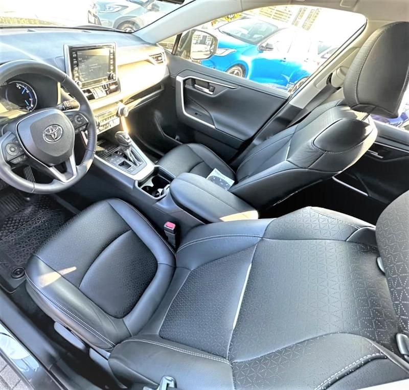 Gebraucht Toyota RAV4 Hybrid 222 PS (163 kW) 2020 Silber SUV