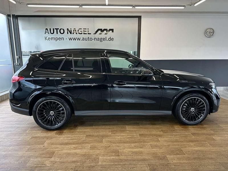 Gebraucht Mercedes GLC300 AMG 269 PS (197 kW) 2024 Schwarz SUV