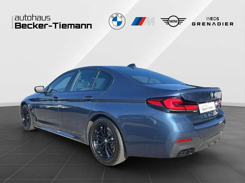 Gebraucht BMW M5 530 PS (389 kW) 2023 Arctic race blue Limousine