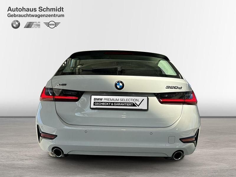 Gebraucht BMW 320 Advantage 190 PS (139 kW) 2022 Alpinweiß uni Kombi