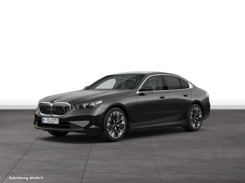 Sophistograu brillanteffekt metallic Gebraucht 2024 BMW i5 Comfort Edition Limousine | 69.094 € (Teuer) - Bild 1/4
