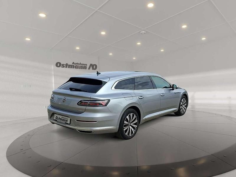 Gebraucht VW Arteon Elegance 218 PS (160 kW) 2022 Pyritsilber metallic Kombi