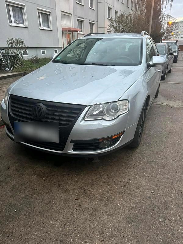 Usado VW Passat 105 HP (77 kW) 2007 Cinzento Sedan