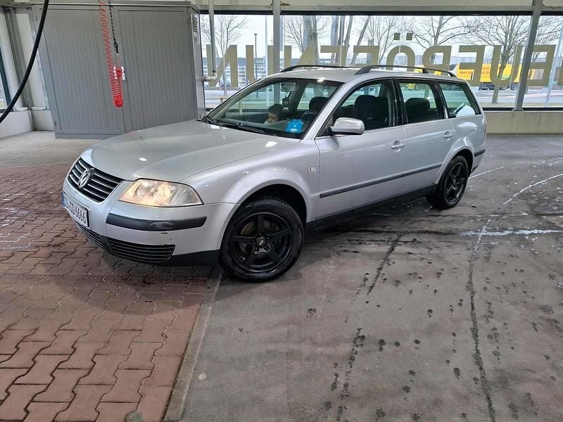 Gebraucht VW Passat 102 PS (75 kW) 2003 Silber Kombi