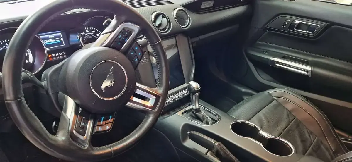 Gebraucht Ford Mustang 305 PS (224 kW) 2016 Weiß Cabrio