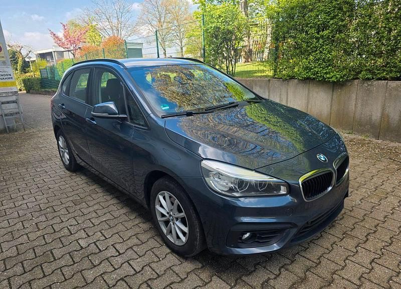 Gebraucht BMW 218 150 PS (110 kW) 2015 Grau Van / Kleinbus