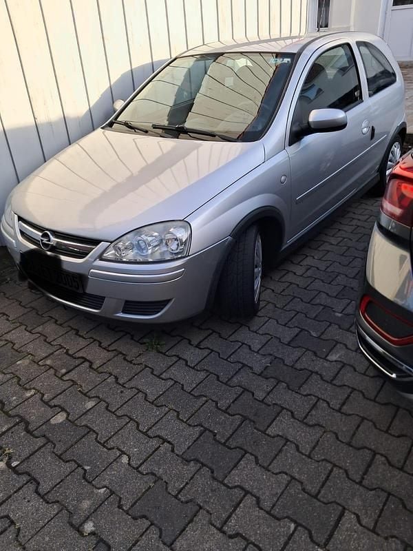 Silber Gebraucht 2005 Opel Corsa Kleinwagen | 1.500 € (Guter Preis) - Bild 1/4
