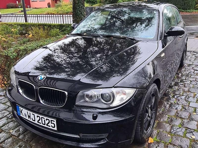 Schwarz Gebraucht 2009 BMW 116 Kleinwagen | 2.500 € (Guter Preis) - Bild 1/3
