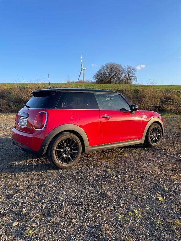 Gebraucht Mini Cooper Chili 136 PS (100 kW) 2018 Rot Kleinwagen