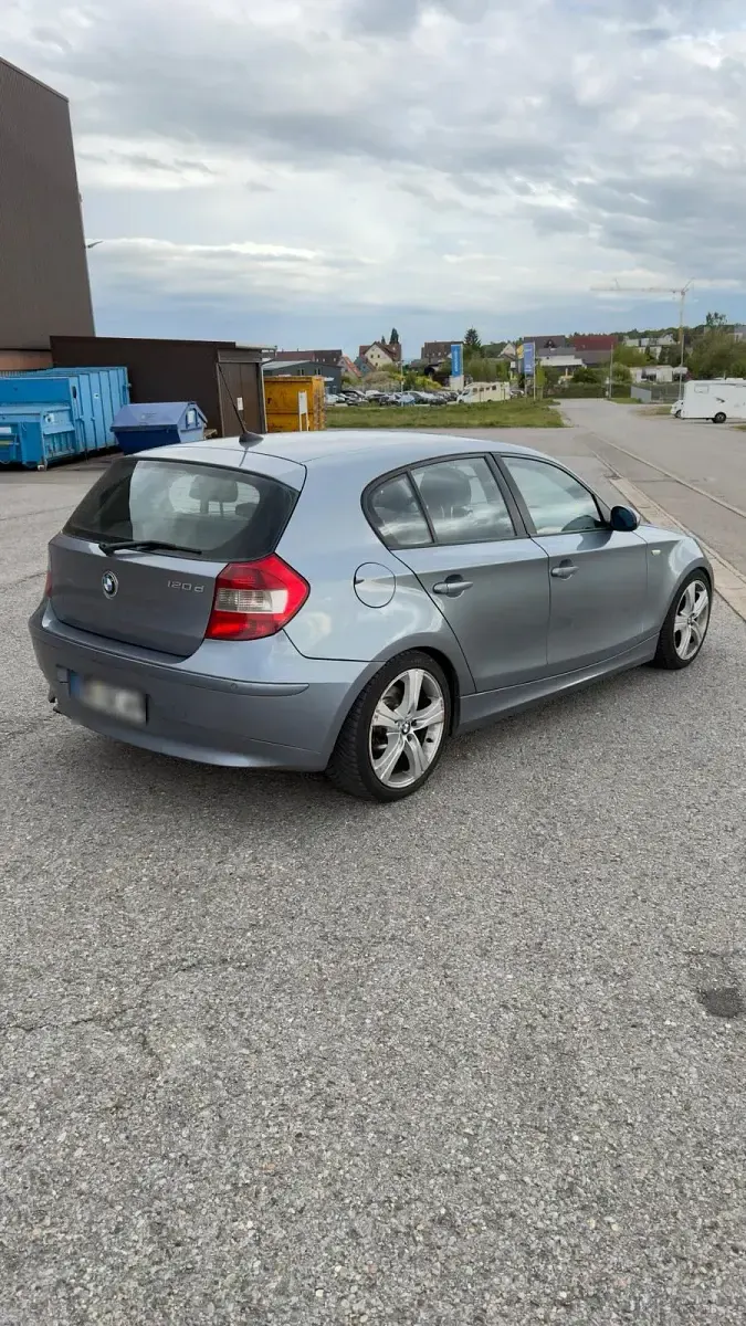 Gebraucht BMW 120 163 PS (119 kW) 2004 Grau Kleinwagen