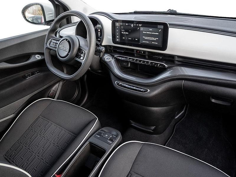 Gebraucht Fiat 500e 86 kW (118 PS) 2023 Weiß