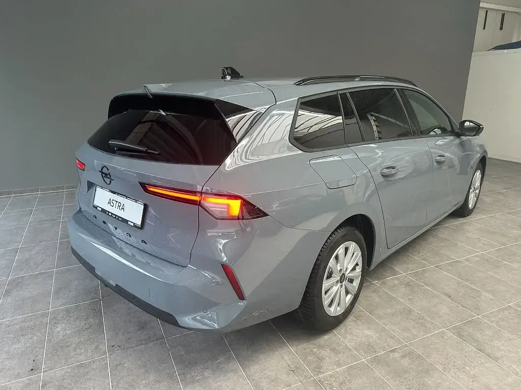 Neu Opel Astra Edition 131 PS (96 kW) 2026 Grau Kombi