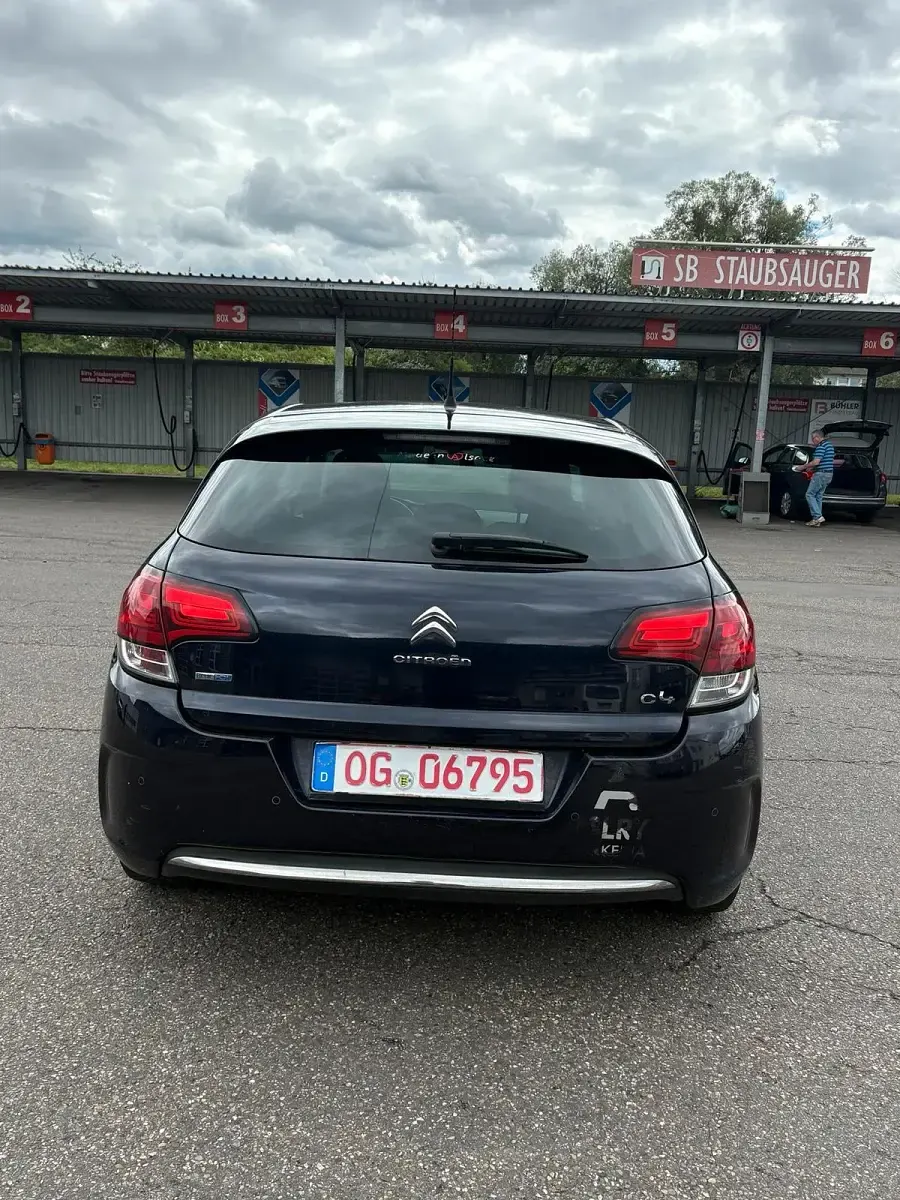 Gebraucht Citroën C4 99 PS (72 kW) 2016 Blau Kleinwagen