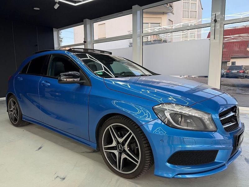 Gebraucht Mercedes A200 AMG line 156 PS (114 kW) 2014 Blau Limousine