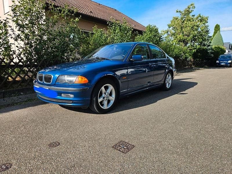 Gebraucht BMW 323 170 PS (125 kW) 1999 Blau Limousine