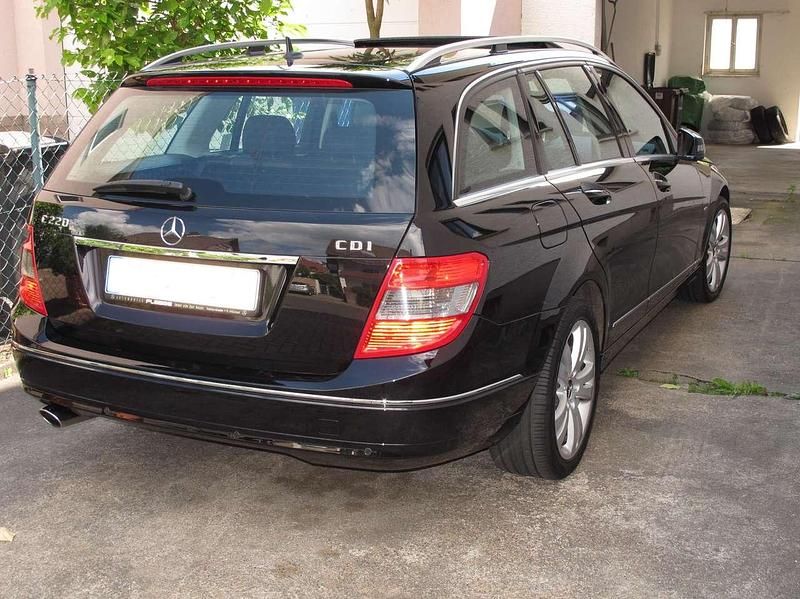 Gebraucht Mercedes C220 170 PS (125 kW) 2010 Schwarz Kombi
