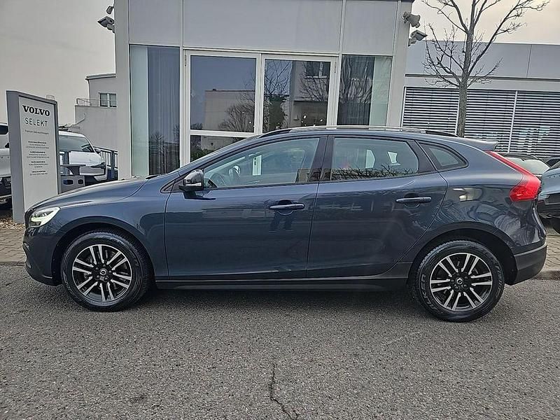 Gebraucht Volvo V40 CC Plus 152 PS (111 kW) 2017 Blau Kombi