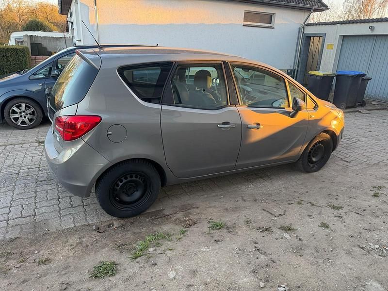 Gebraucht Opel Meriva 120 PS (88 kW) 2011 Grau Van / Kleinbus