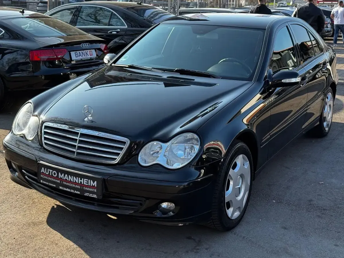 Gebraucht Mercedes C200 Avantgarde 163 PS (119 kW) 2006 Schwarz Limousine