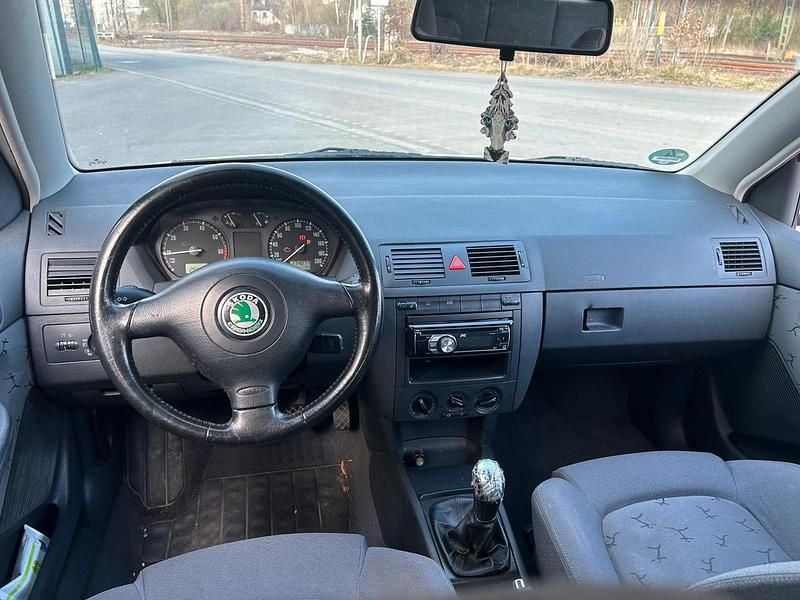 Gebraucht Skoda Fabia 75 PS (55 kW) 2002 Silber Kleinwagen