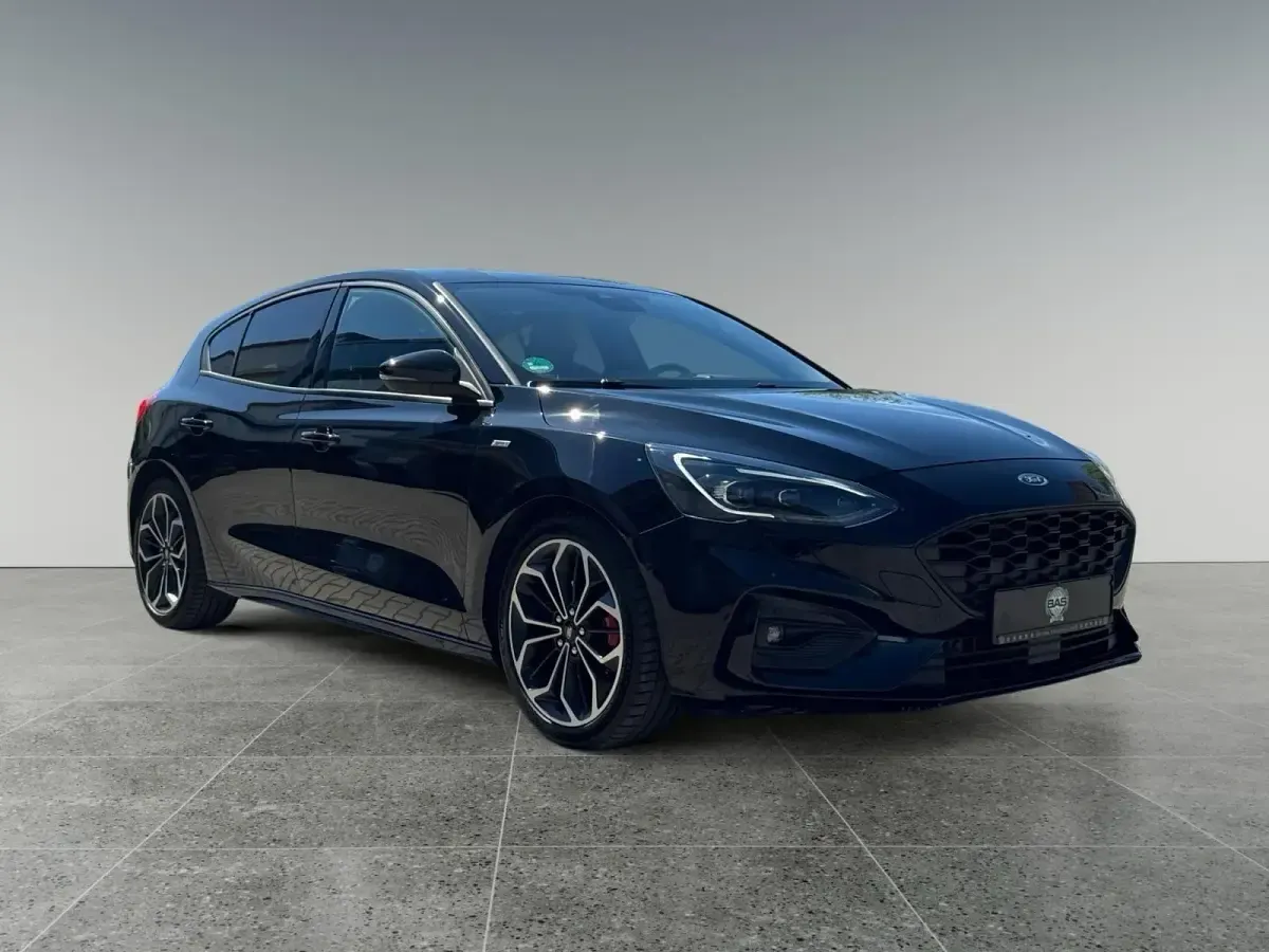 Gebraucht Ford Focus ST-Line 182 PS (133 kW) 2019 Schwarz Limousine
