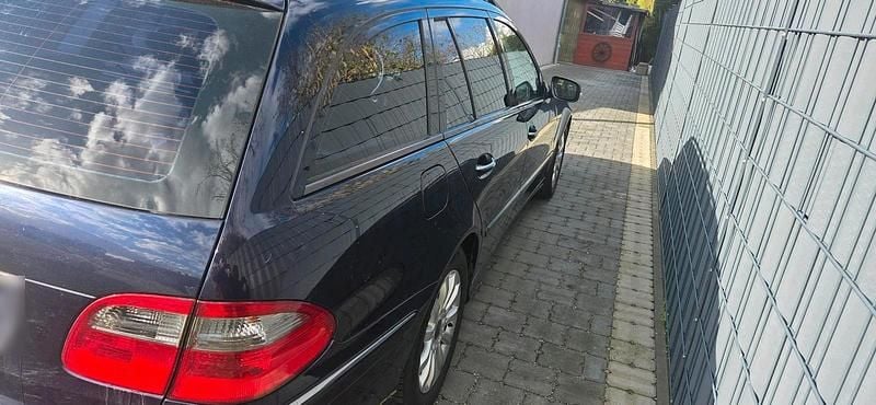 Gebraucht Mercedes E280 231 PS (169 kW) 2008 Blau Kombi