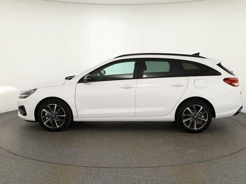 Neu Hyundai i30 140 PS (102 kW) 2025 Weiß Kombi