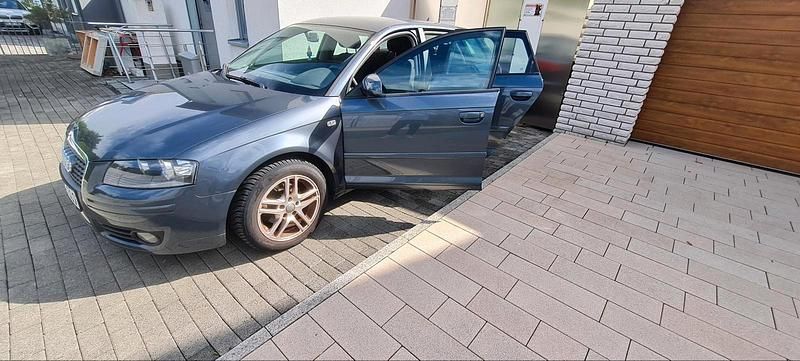 Grau Gebraucht 2007 Audi A3 Sportback Limousine | 2.199 € (Superpreis) - Bild 1/4