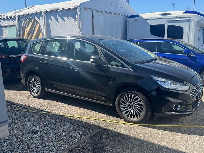 Gebraucht Ford S-MAX Titanium 190 PS (139 kW) 2018 Schwarz Van / Kleinbus