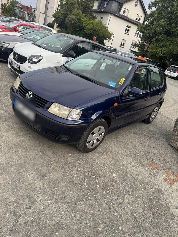 Blau Gebraucht 2000 VW Polo Kleinwagen | 450 € (Superpreis) - Bild 1/4