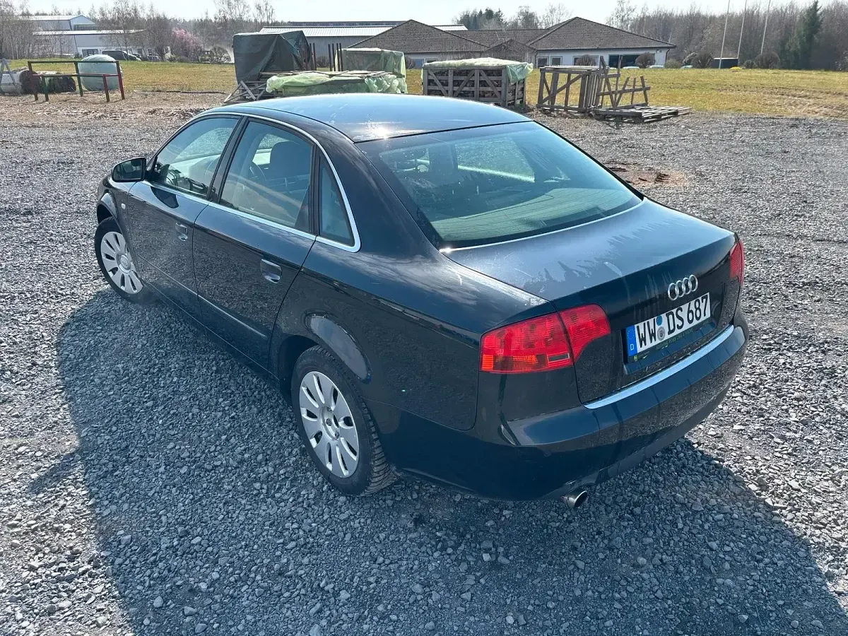 Gebraucht Audi A4 Design 131 PS (96 kW) 2005 Blau Limousine