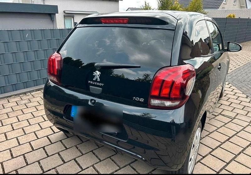 Schwarz Gebraucht 2016 Peugeot 108 Kleinwagen | 5.500 € (Fairer Preis) - Bild 1/4