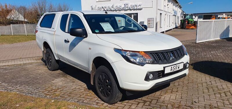 Weiß Gebraucht 2016 Mitsubishi L200 Basis Abholung | 16.750 € (Fairer Preis) - Bild 1/4