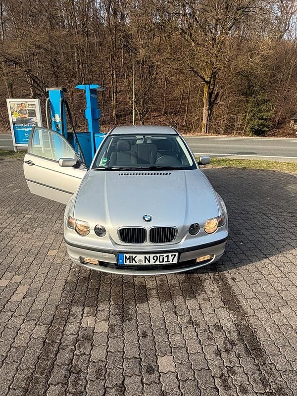 Gebraucht BMW 316 116 PS (85 kW) 2002 Silber Coupé