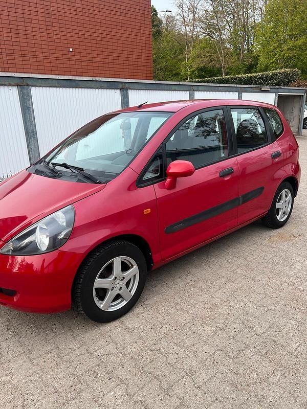 Second-hand Honda Jazz 83 CP (61 kW) 2003 Roșu Hatchback