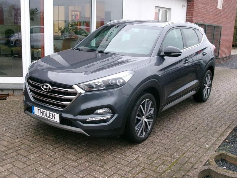 Gebraucht Hyundai Tucson Passion 177 PS (130 kW) 2018 Grau SUV