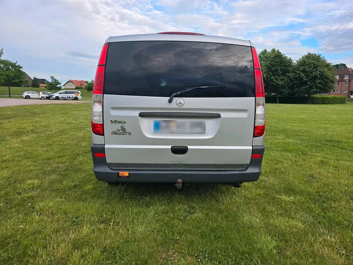 Gebraucht Mercedes Viano 224 PS (164 kW) 2013 Silber Van / Kleinbus