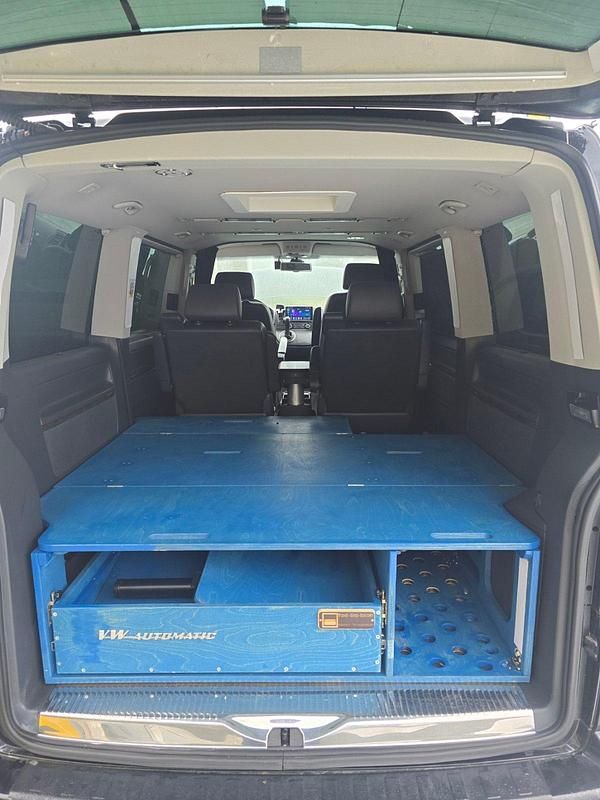 Gebraucht VW Multivan Highline 204 PS (150 kW) 2012 Schwarz Van / Kleinbus