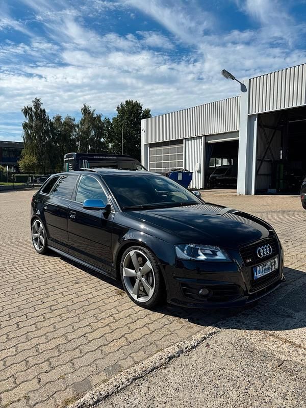 Schwarz Gebraucht 2012 Audi S3 Kombi | 18.450 € (Etwas zu teuer) - Bild 1/4