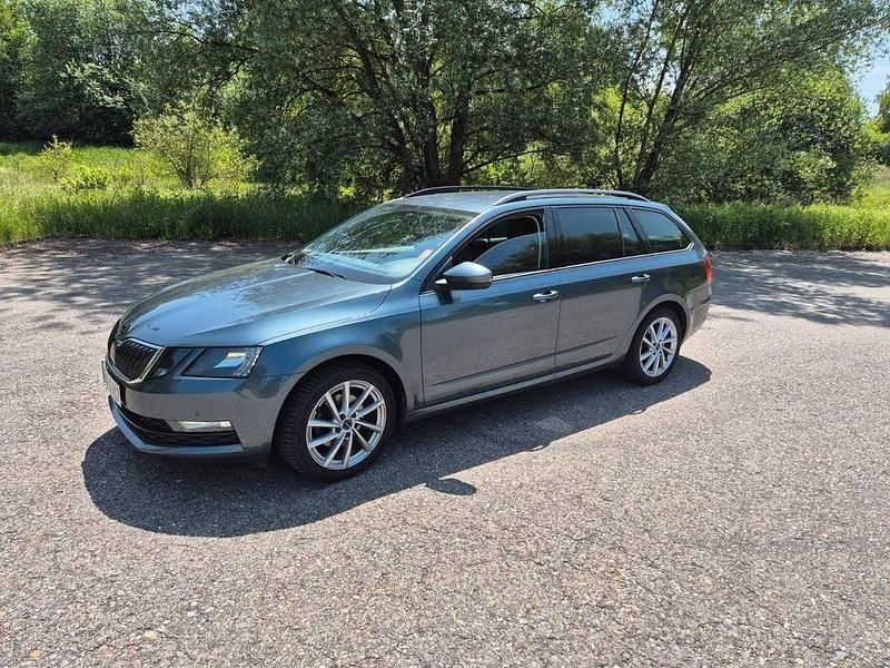 Schwarz Gebraucht 2019 Skoda Octavia Style Kombi | 15.500 € (Fairer Preis) - Bild 1/4